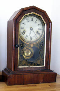 Antique mantel clock: Jerome