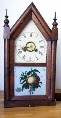 Antique mantel clock: Steeple, with alarm